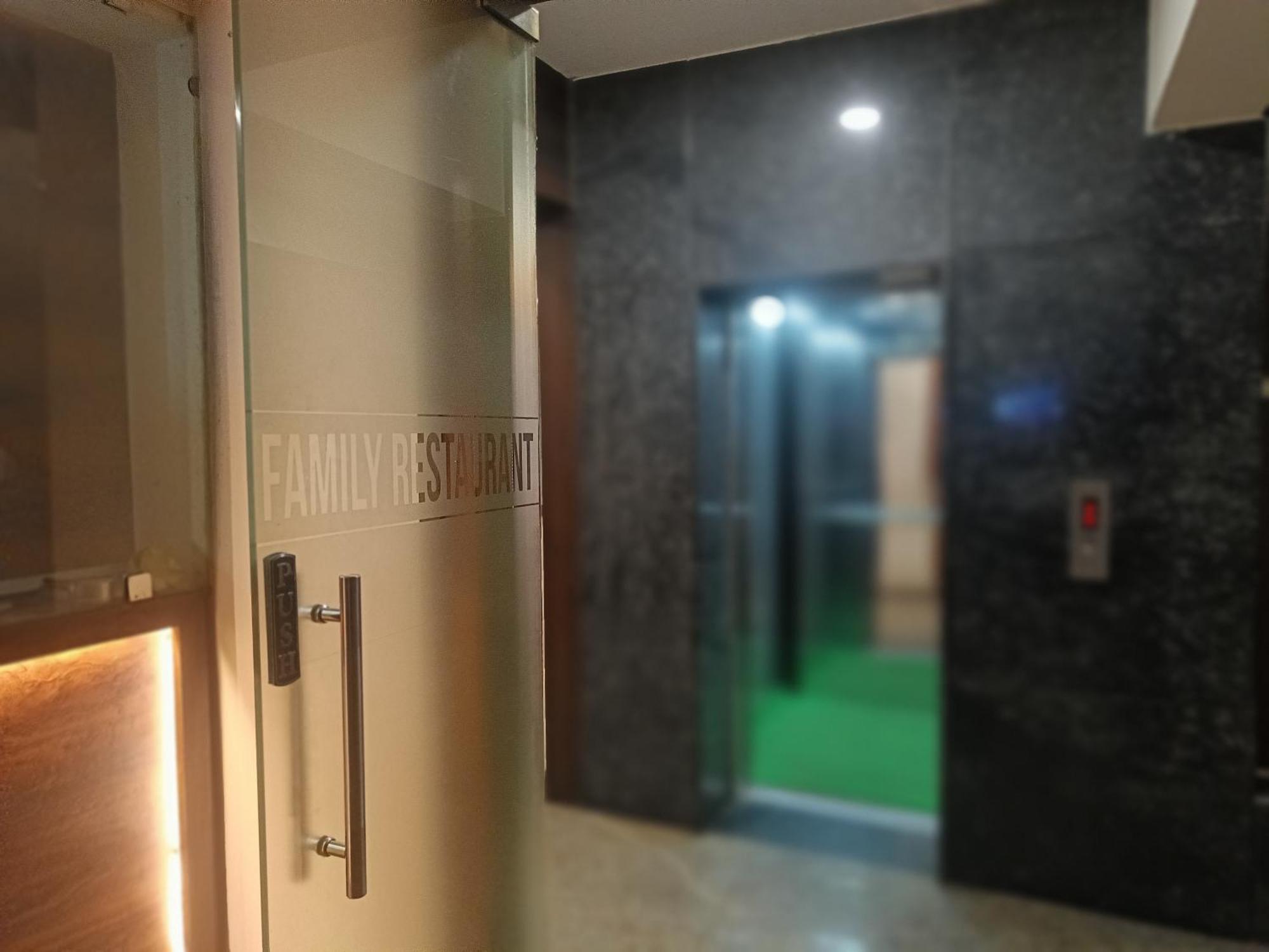 Hotel Radhma Residency Udupi Buitenkant foto